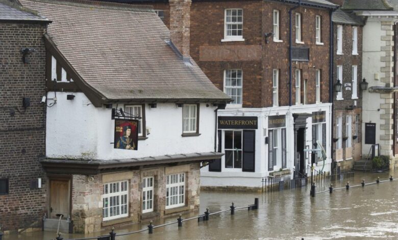 How does extreme weather like floods and heatwaves affect your home? How does extreme weather like floods and heatwaves affect your home?